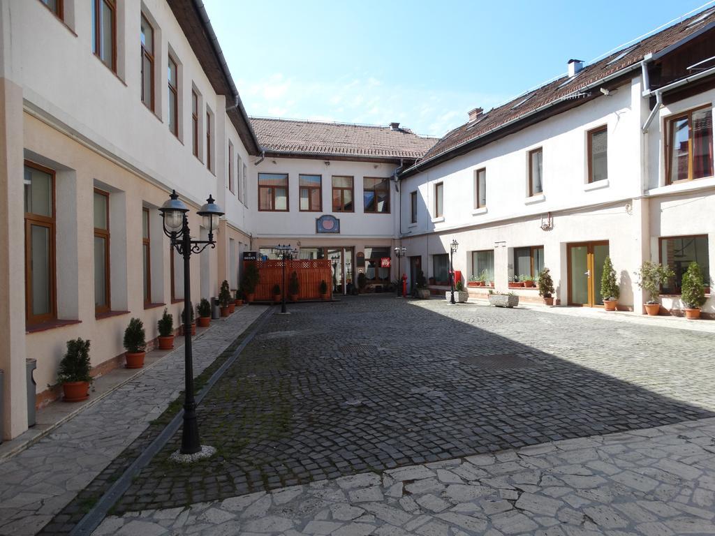 Hotel Vicenza Square Hermannstadt Exterior foto